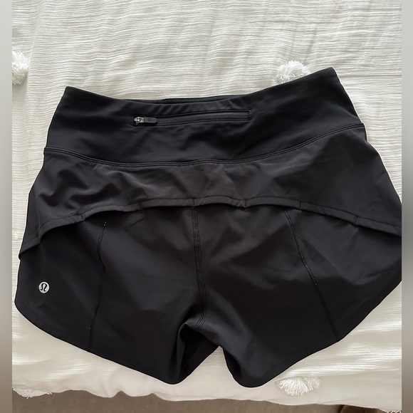 Lululemon Speed Up Low-Rise Lined Short Size 4 shorts - Picture 3 of 3
